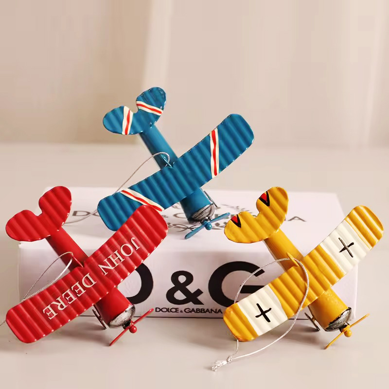 Vintage Metal Airplane Model R - Vintage Home Textiles recension och pris